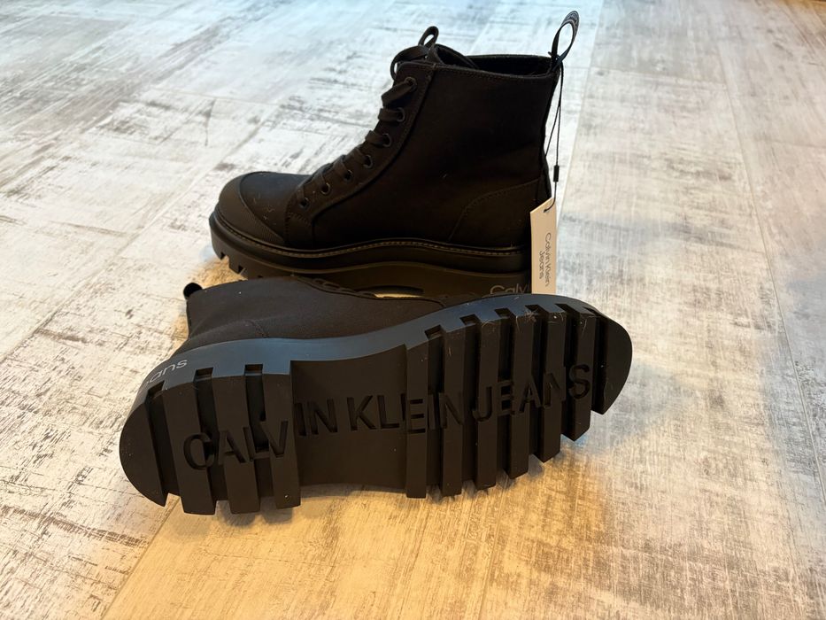 Calvin Klein боти