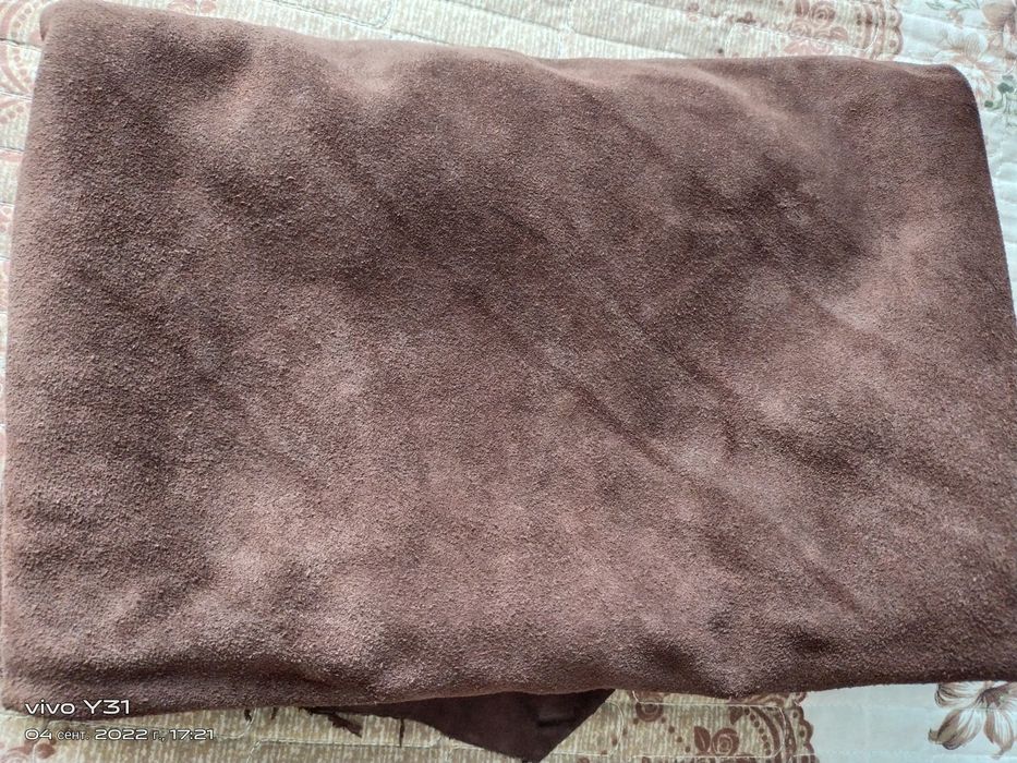 Продам замшу натуральную.коричневого цвета.