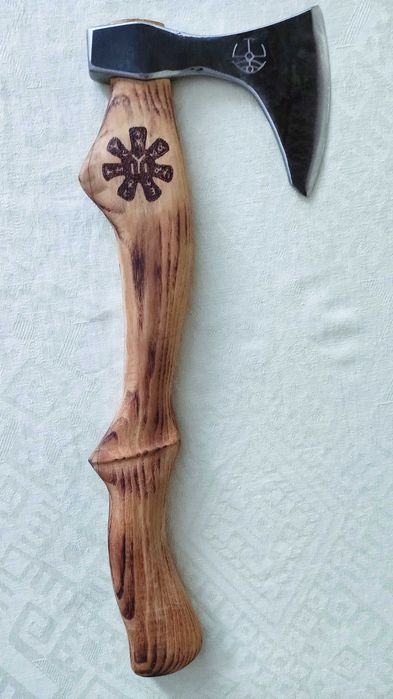 Брадва в прабългарски стил със стойка - ръчна изработка