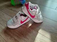 Adidasi nike marimea 27