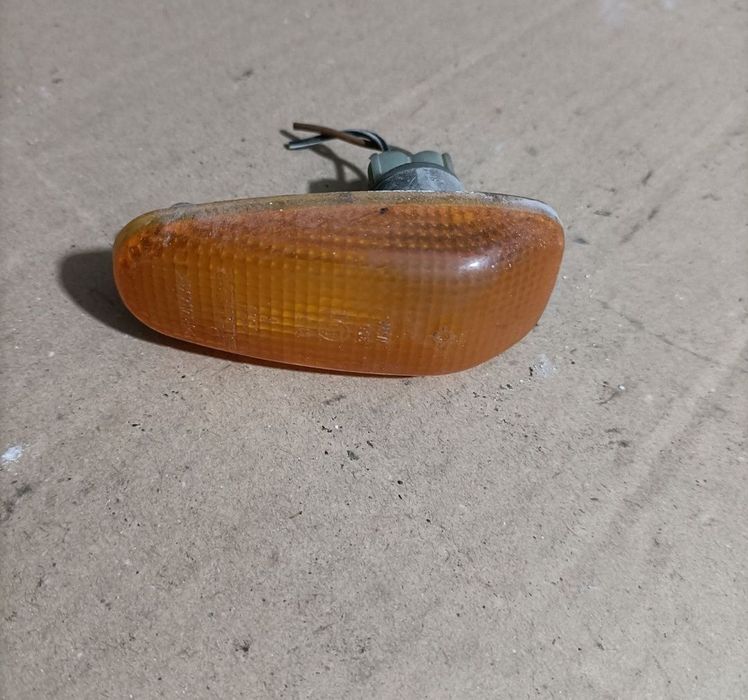 Semnalizare laterală:E,C Class,Vito,Sprinter...posibilitate expediere