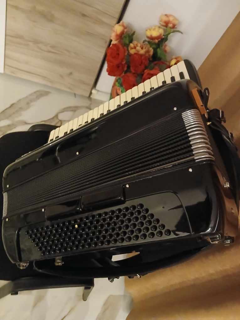 Vand acordeon galanti