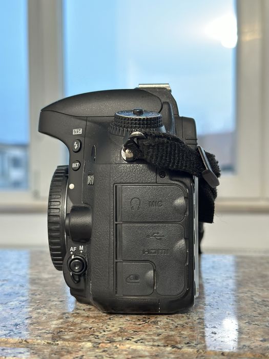 Aparat Foto DSLR Nikon D610 + obiectiv Nikon 24-70mm f2.8