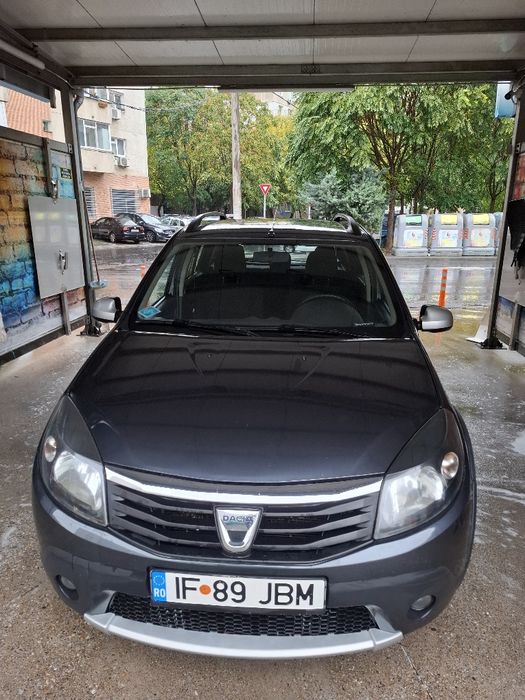 Dacia sandero stepway 1.6 cu gpl an 2012