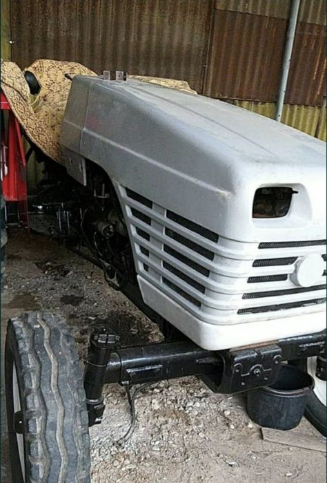 Capotaj nou tractor din fibra 640,643,683,453