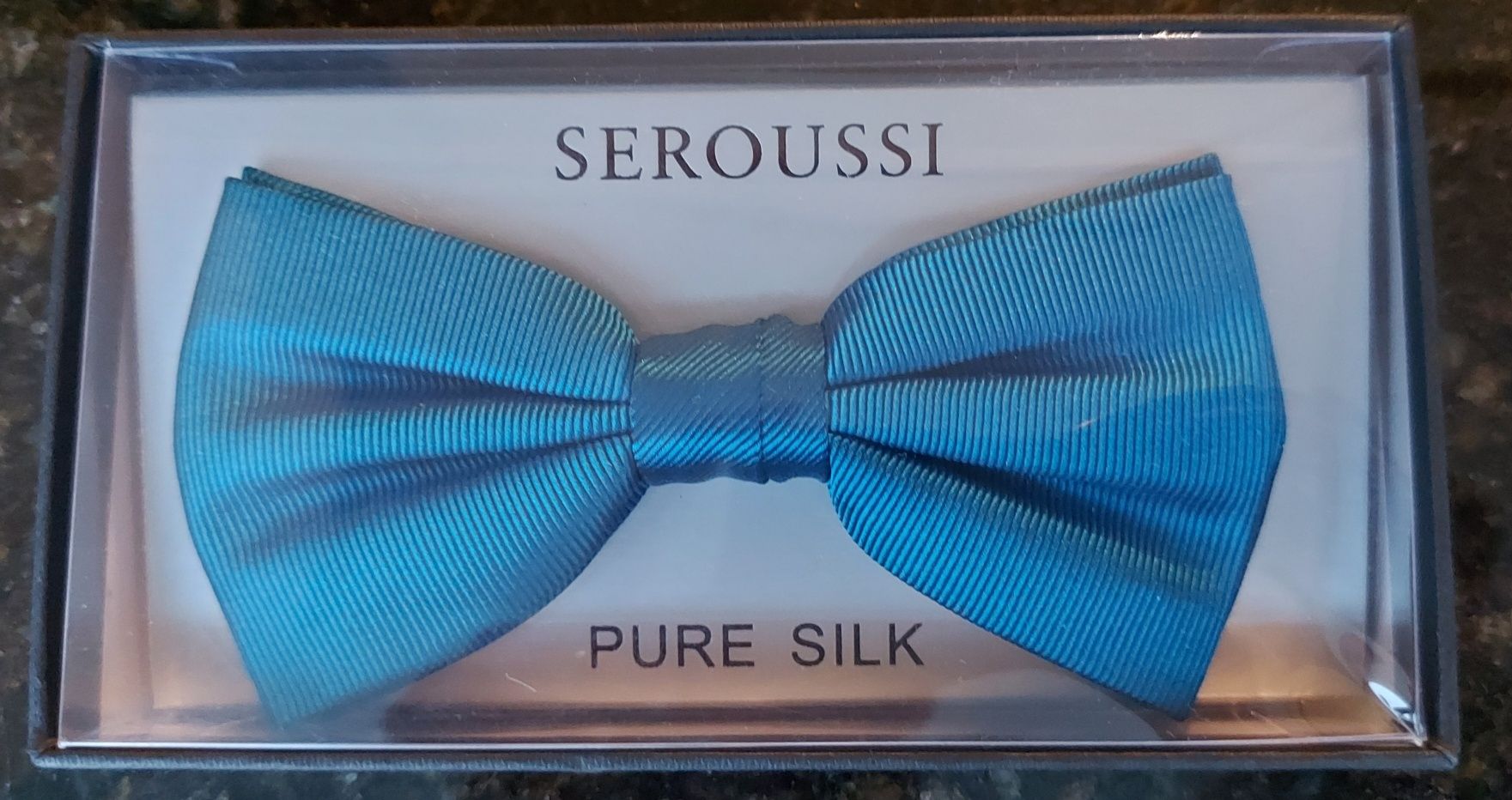 Papion şi batistă Seroussi