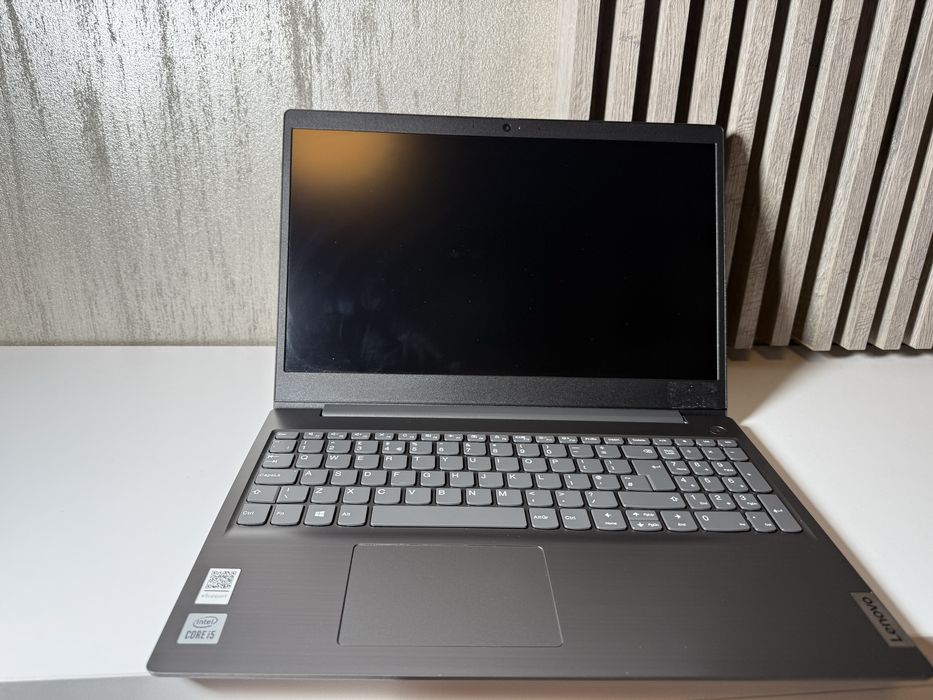 Laptop Lenovo V15 G1 IML Garantie Universul Telefoanelor