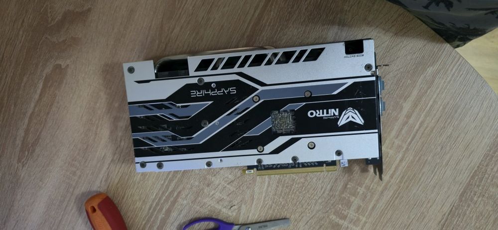 Placa video 8 gb -  rx 570