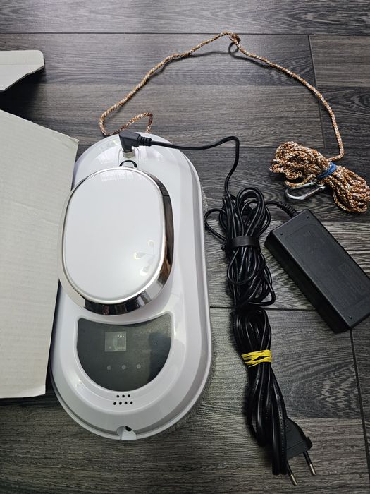 Robot curățat geamuri