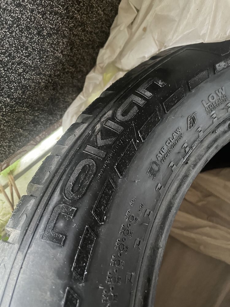 Зимние шипованные шины nokian 275/50 р 20