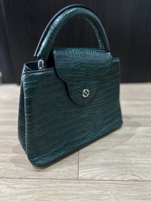 Чанта Louis Vuitton Capucines