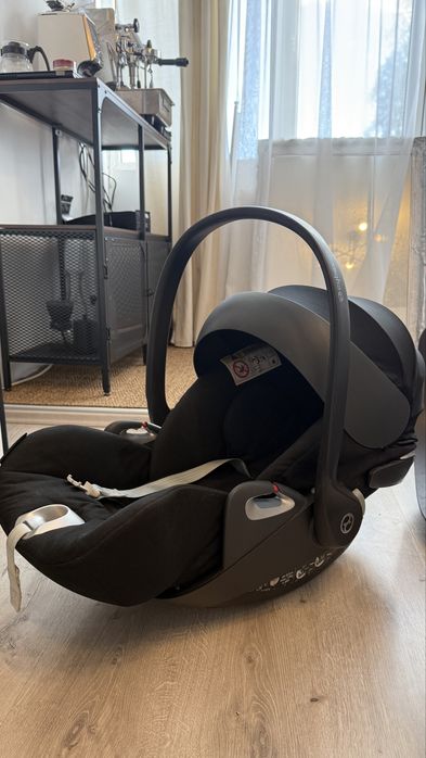 Scoica Cybex Platinum Cloud Z Plus i-Size cu baza isofix