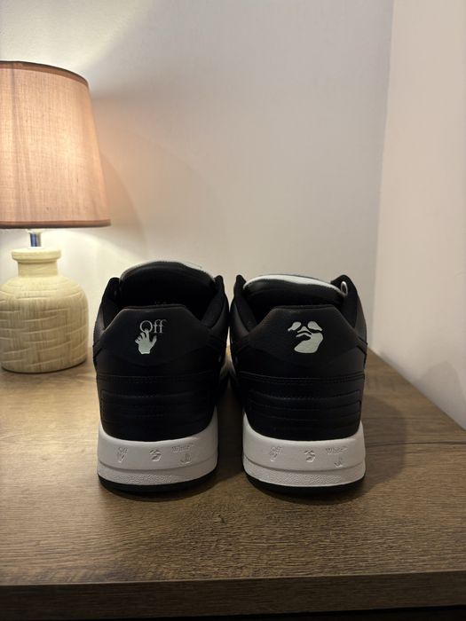 Off White Out of Office Black White 44