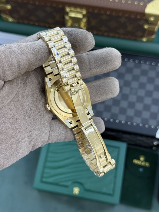 Rolex Day-Date 40 Index Gold 18k