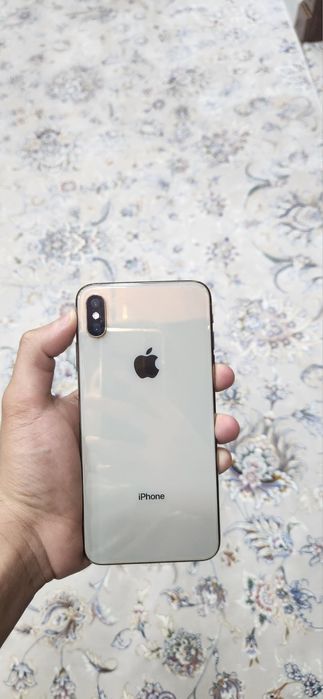 Iphone xs max Sotiladi