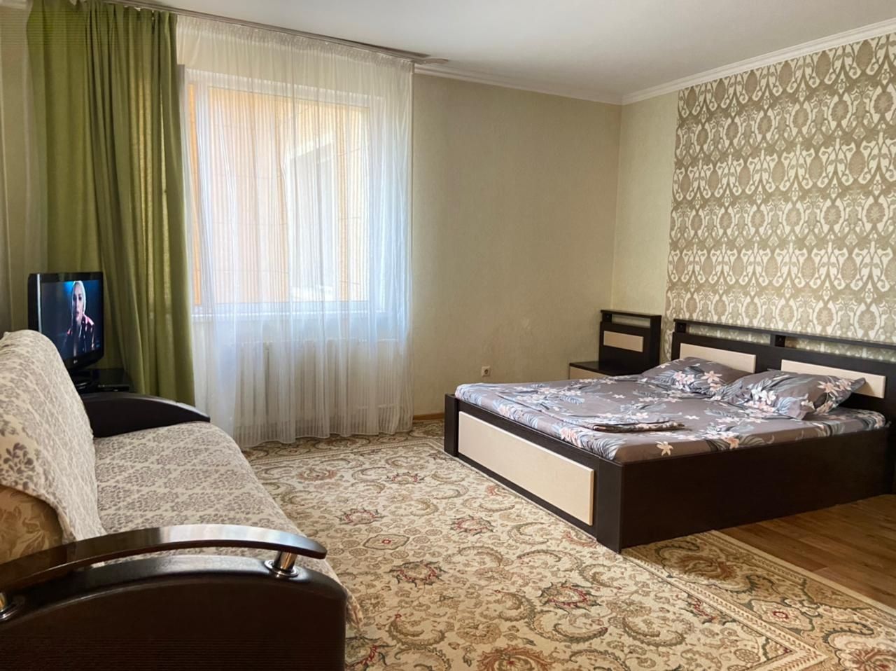 1 комнатная квартира посуточно р-н Байтерека город Астана