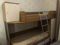 двухъярусная кровать со шкафом