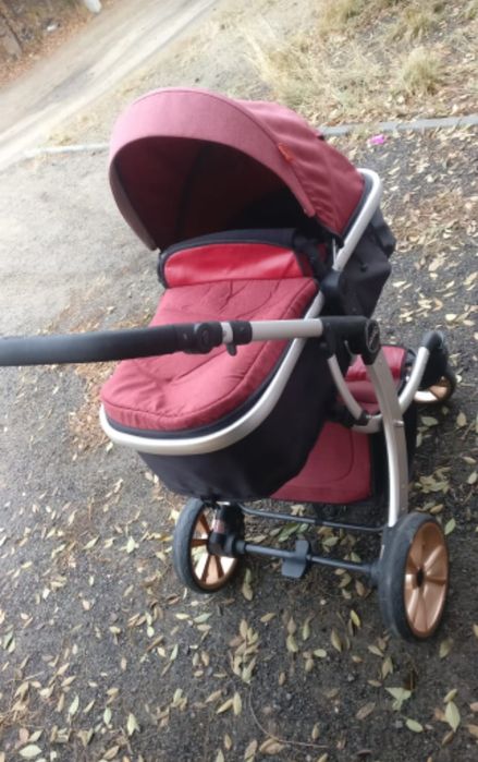 Продам Коляска 3в 1 Сезон зима-лето