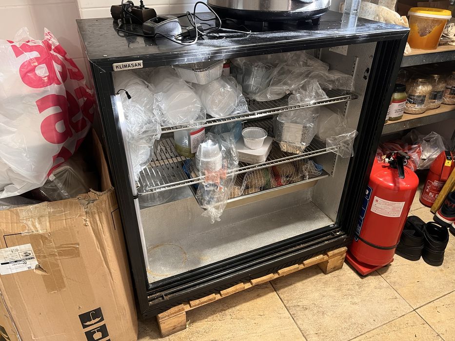 Неработещ подбаров хладилник