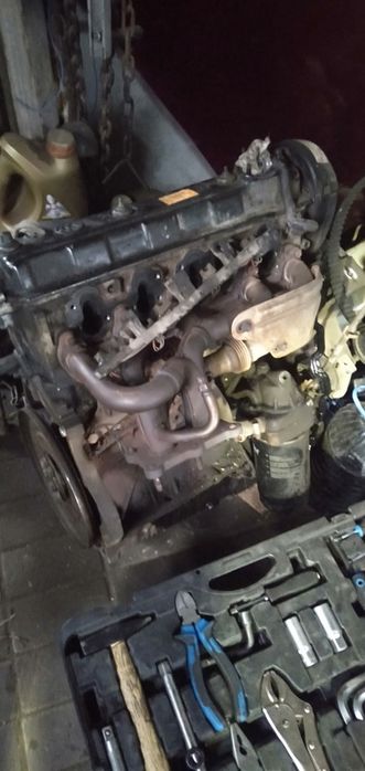 Продам двигатель т 4 2002 года по запчастям