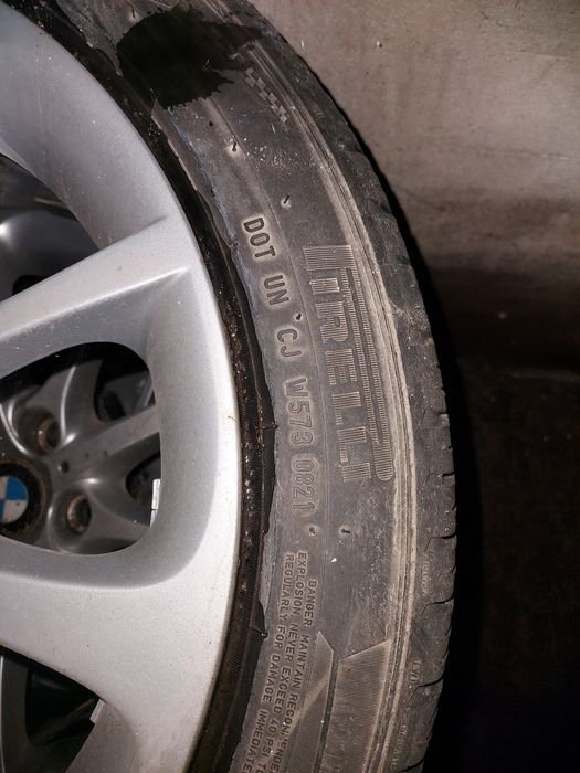 Джанти BMW 17 цола с летни гуми Pirelli