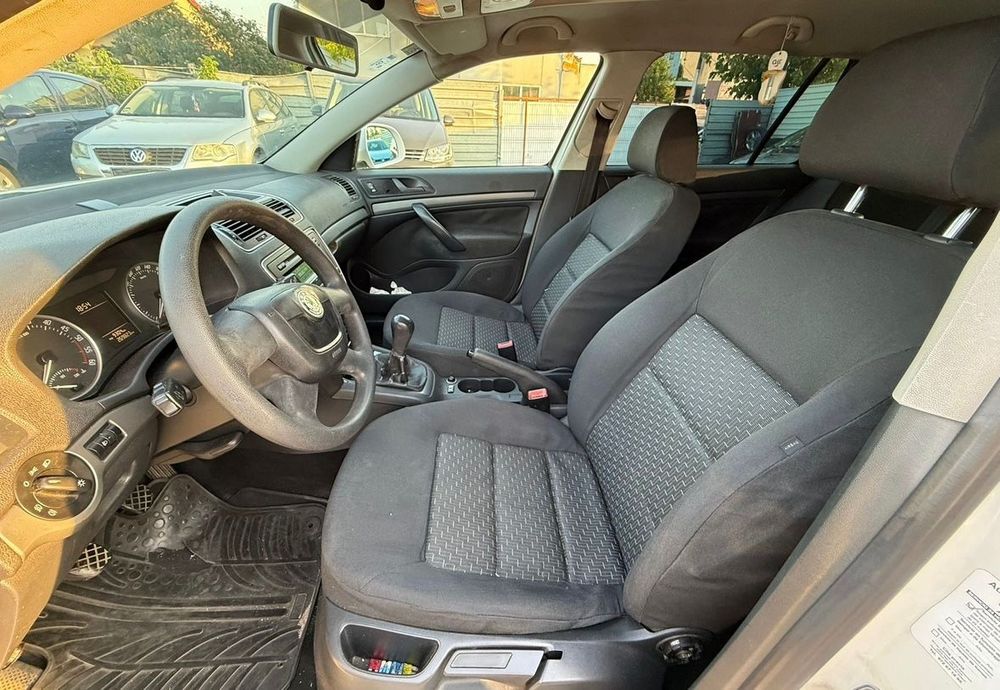 Skoda Octavia 1.6 diesel Rate cu buletinul