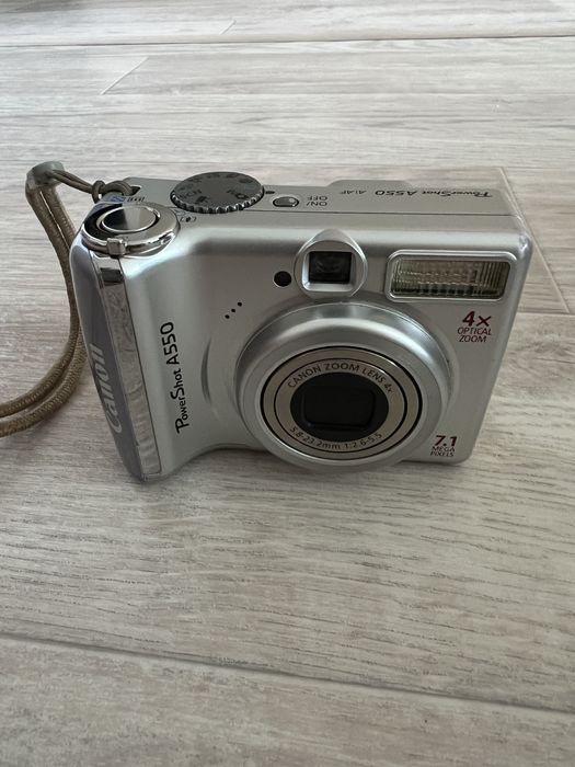 Продаю фотоаппарат canon a 550