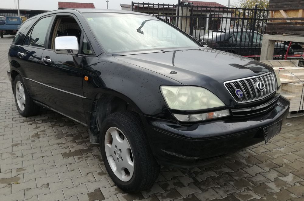 Lexus RX300, На части