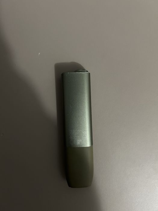 Iqos Iluma One Bej/Verde Cu incarcator