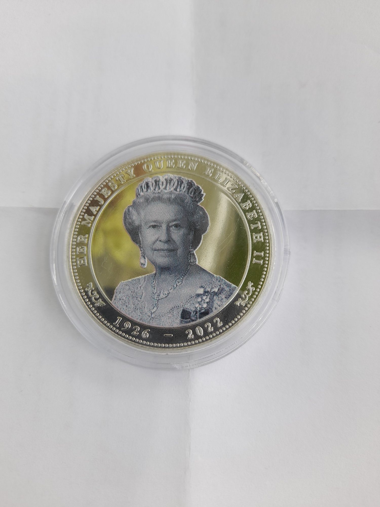 Монета с кралицата-3