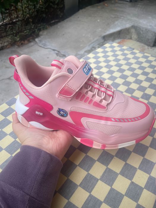 Маратонки като нови - Анди студио