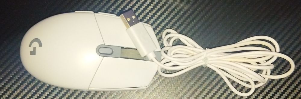 Игровая мышка с подсветкой Logitech g102