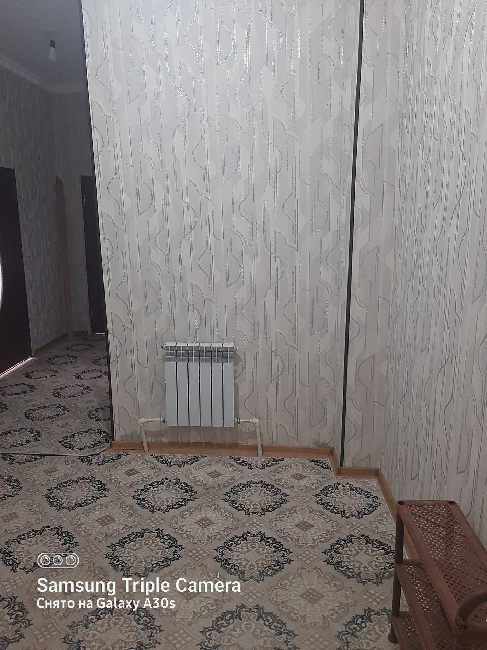 Qarshi shahar aeroport tarafda podvalga ega 2-xonali uy sotiladi.