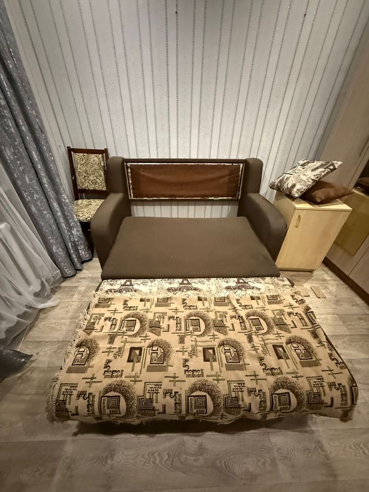 Продам диван.