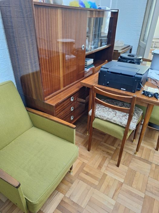 Vând mobila din lemn