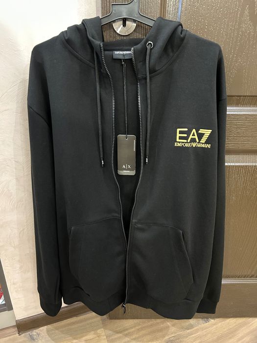 ОРИГИНАЛЕН екип Emporio Armani Exchange