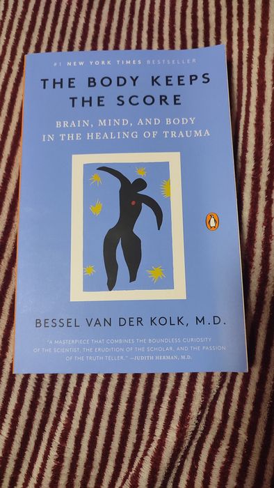 Продавам нови книги