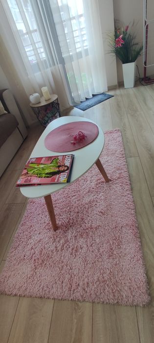Продавам килим в розово от Айко 150/80