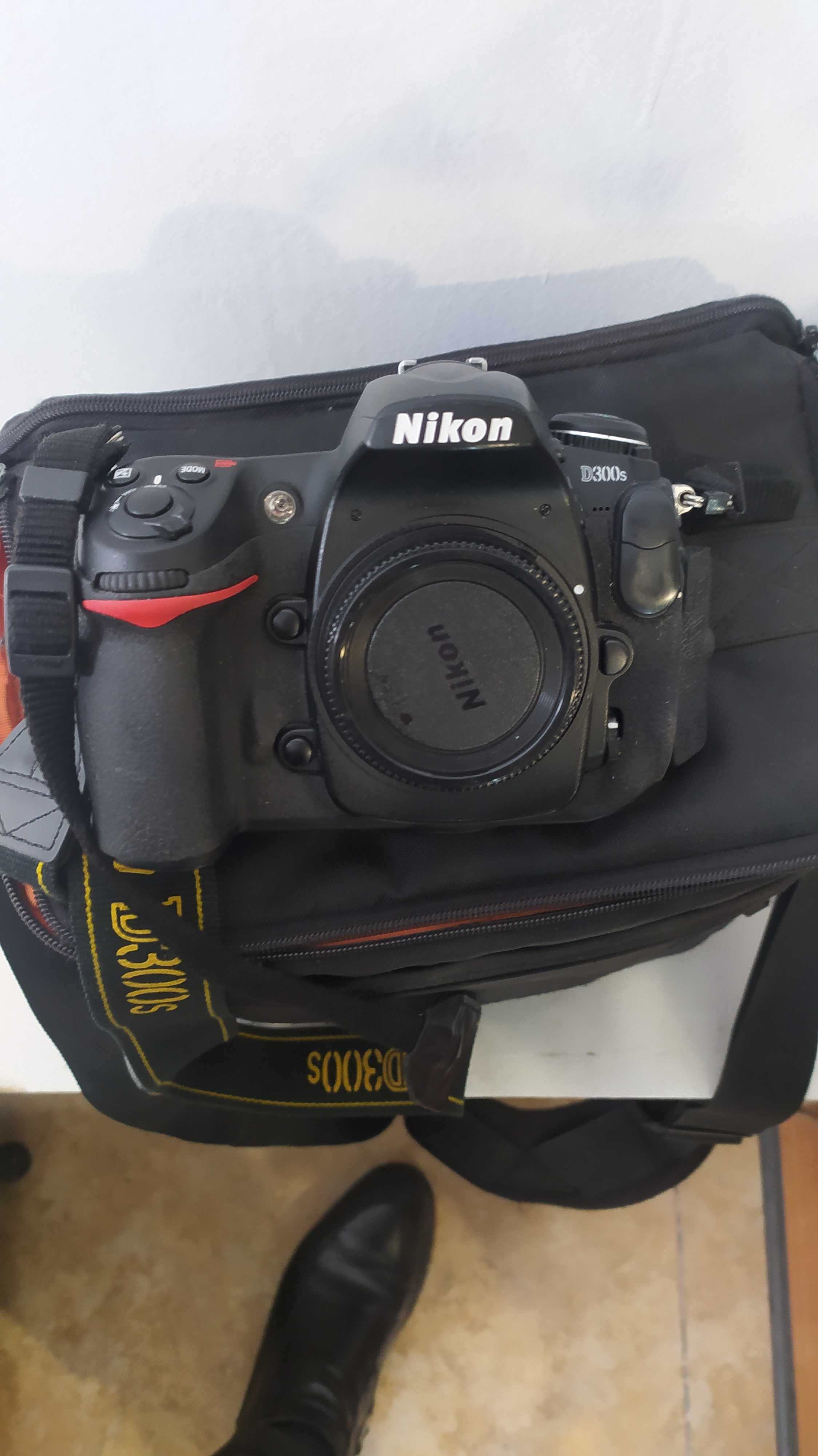 Nikon d300s Фотоаппарат (тушка)