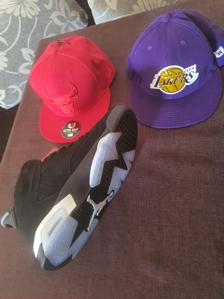 Jordan 6 +  2 шапки, Bulls & Lakers
