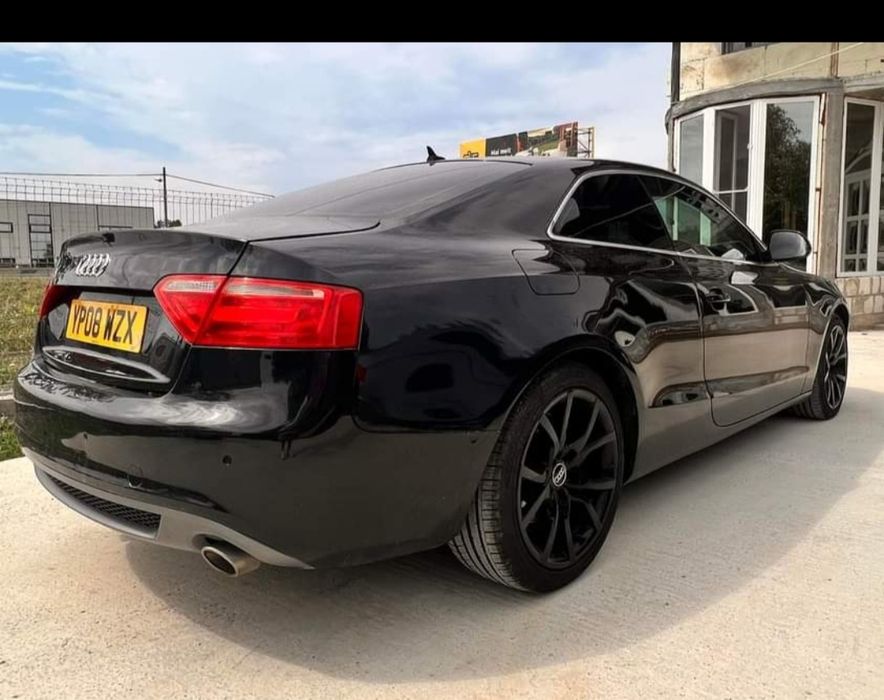 Dezmembrez audi a5 8t 2.7 190 cai