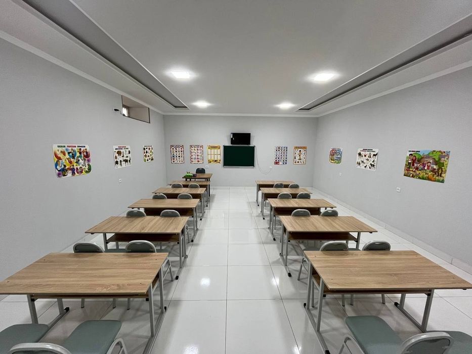 Stol stul yangi sotiladi