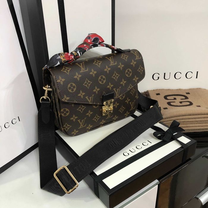 Geanta Poseta Femei Louis Vuitton Maro / Negru Model 2026