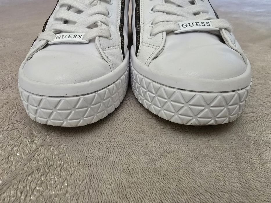 Sneakers Guess Pardie6 FLJPR6 ELE12 Alb