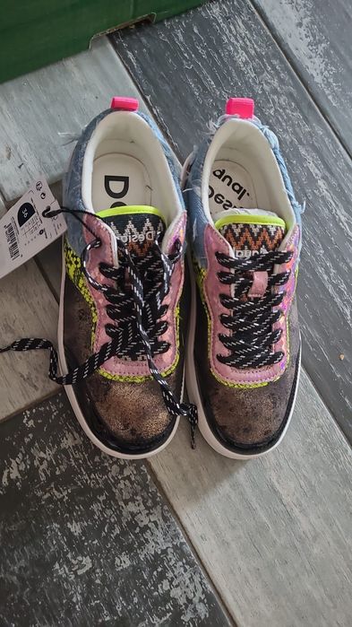 Adidasi dama Desigual originali 100%