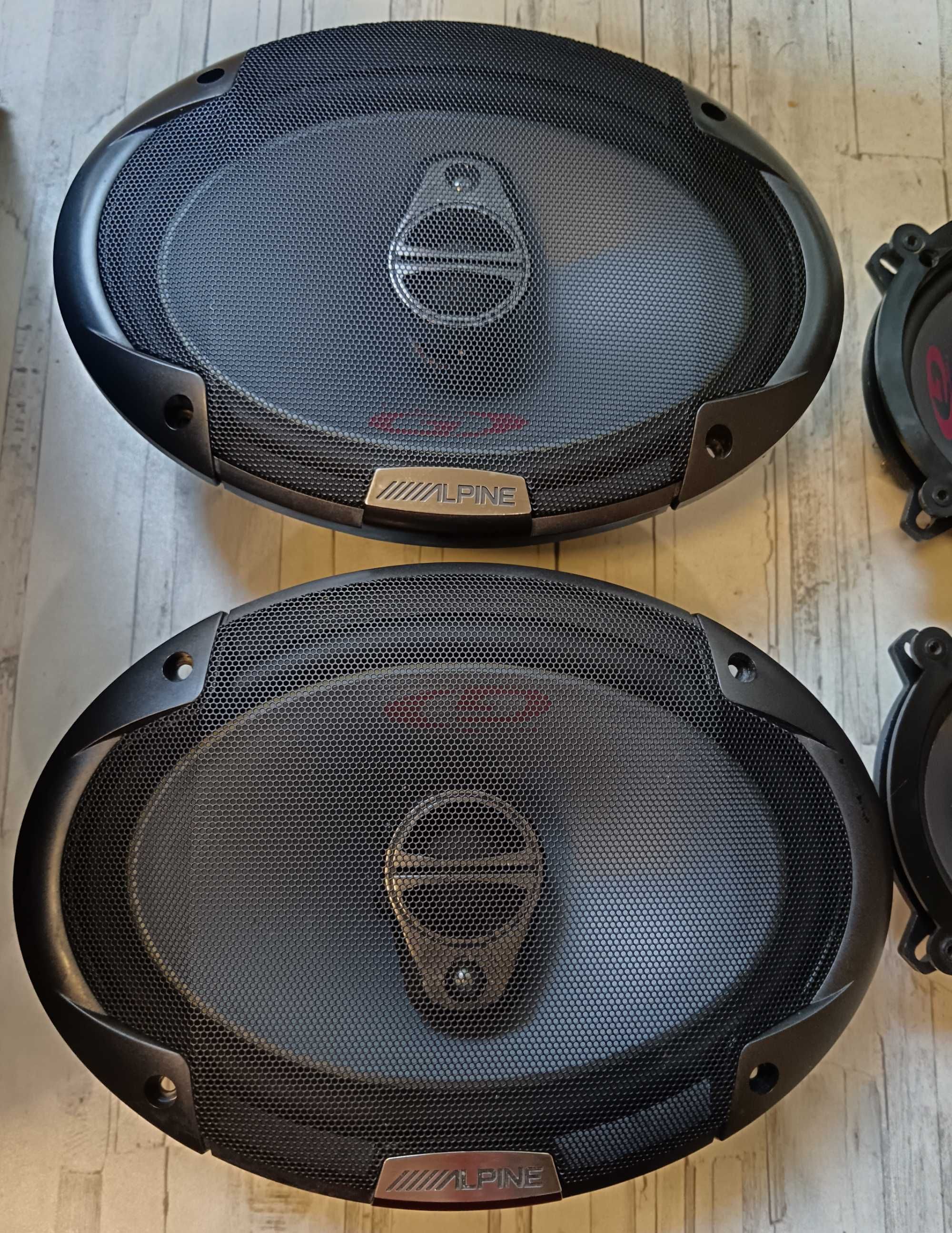 Бас каса и колони Alpine + усилвател JBL