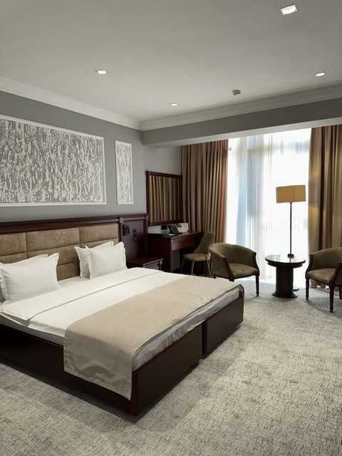 Центр города. Гостиница без ЗАГС.