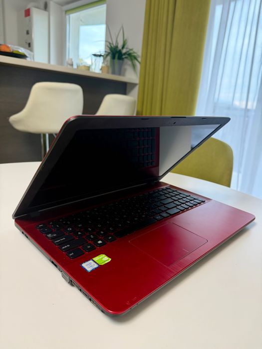 Laptop Asus X541U
