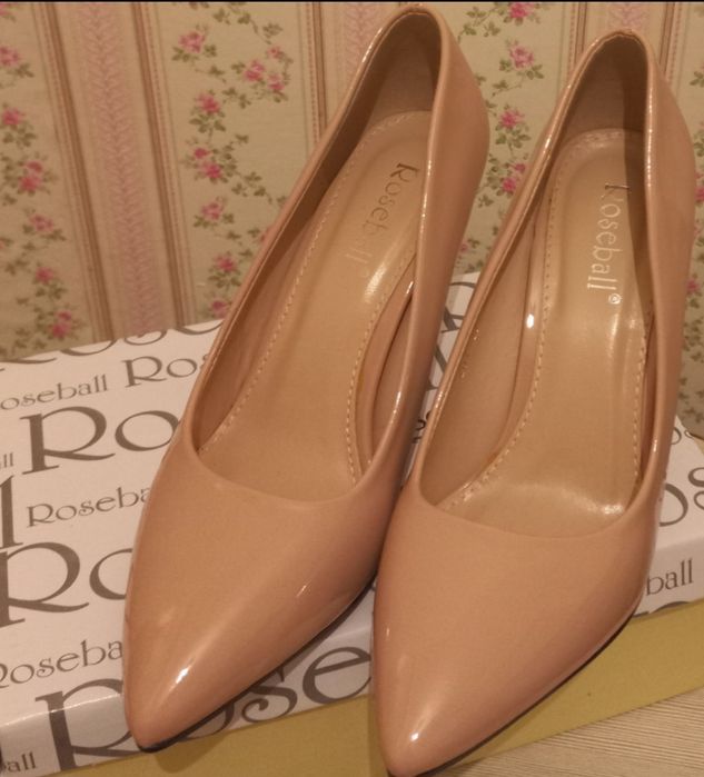 Продам туфли лодочки женские