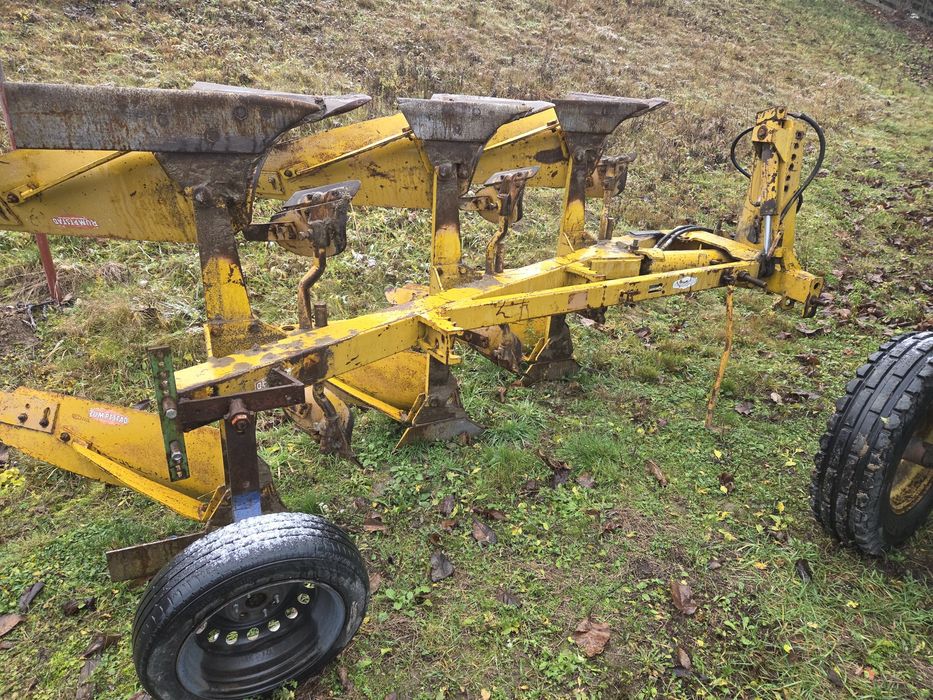 Plug reversibil trei brezde